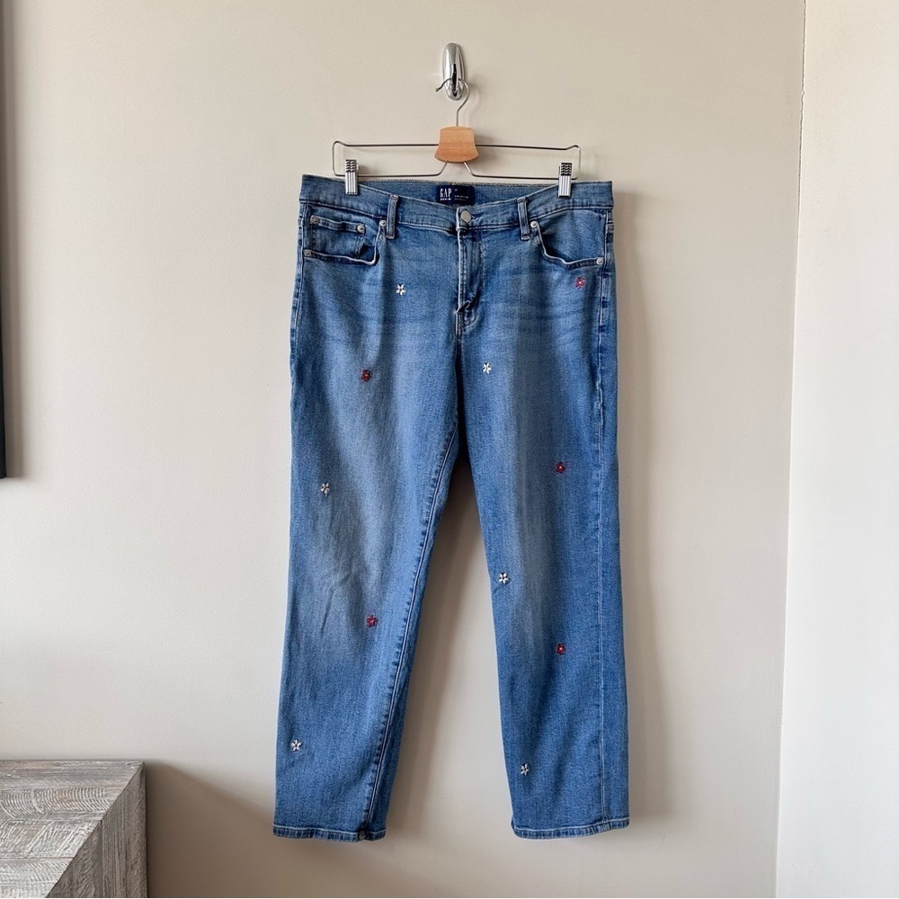 GAP-Floral Embroidered “Girlfriend” Jeans (Size:32)